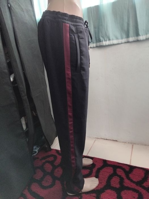 Pantaloni casual