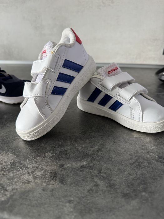 Adidasi copii marimea 25/22