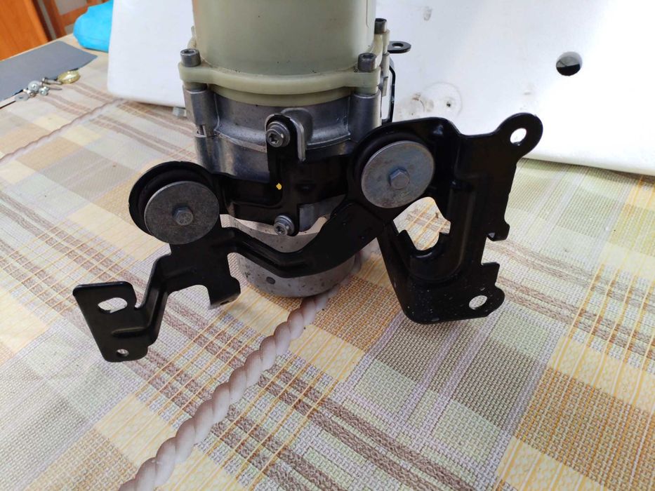 Ел помпа хидравлична Fiat Scudo  Tipo  Тойота Auris 2016/23г