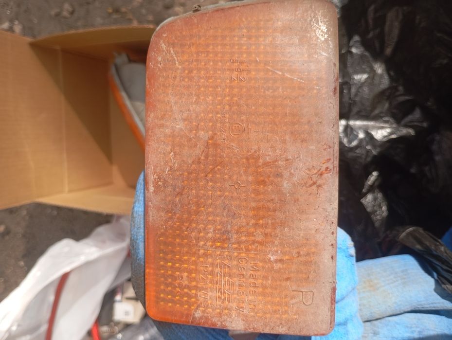 Продам поворотники на венту