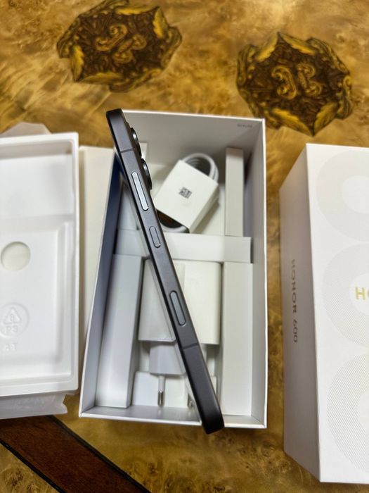 Honor 600 5G 8/256 новый