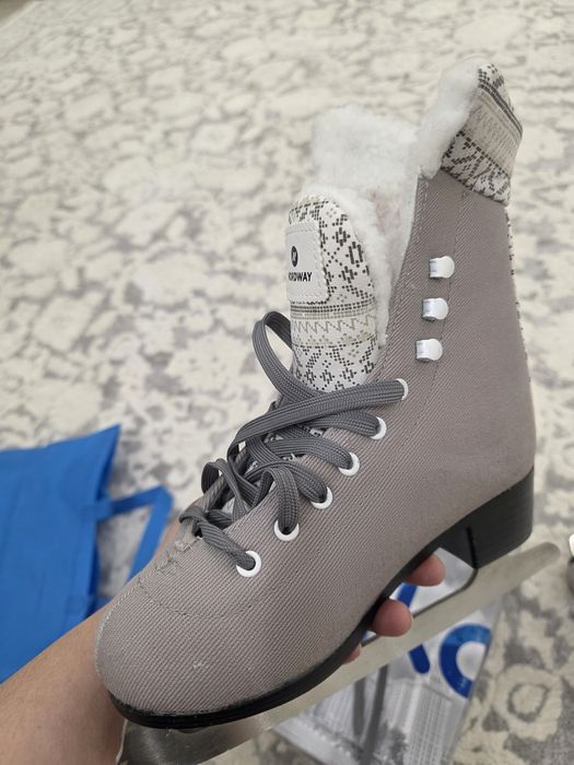 Коньки детские для девочек 35 рр