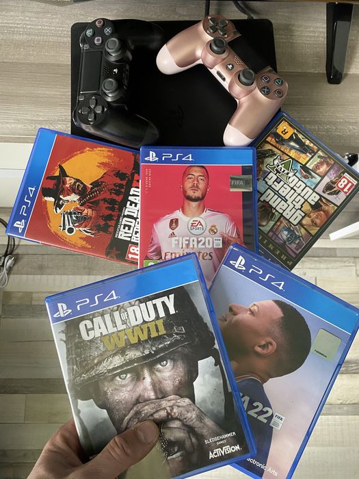 PS4 Slim+5 игри!