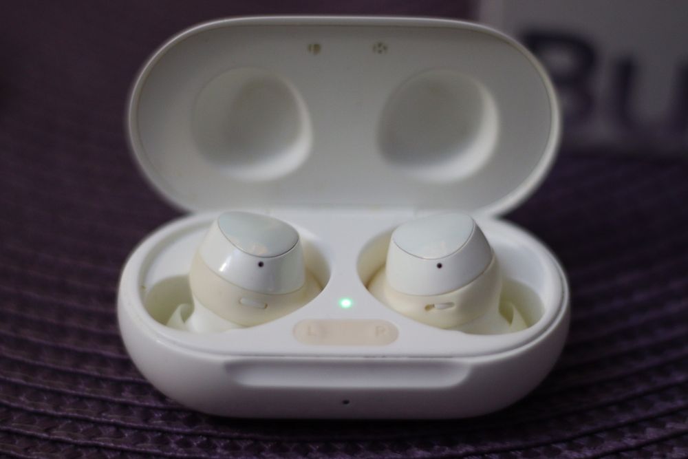 Наушники Samsung buds +