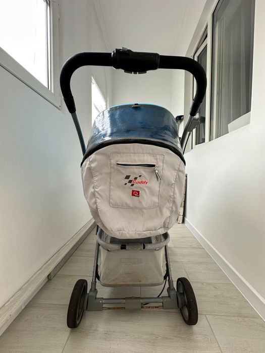 Продаю детскую коляску Quattro Caddy
