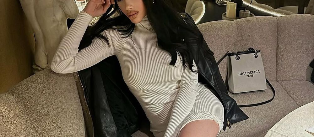 Alice Evis къса бяла рокля поло с дълъг ръкав