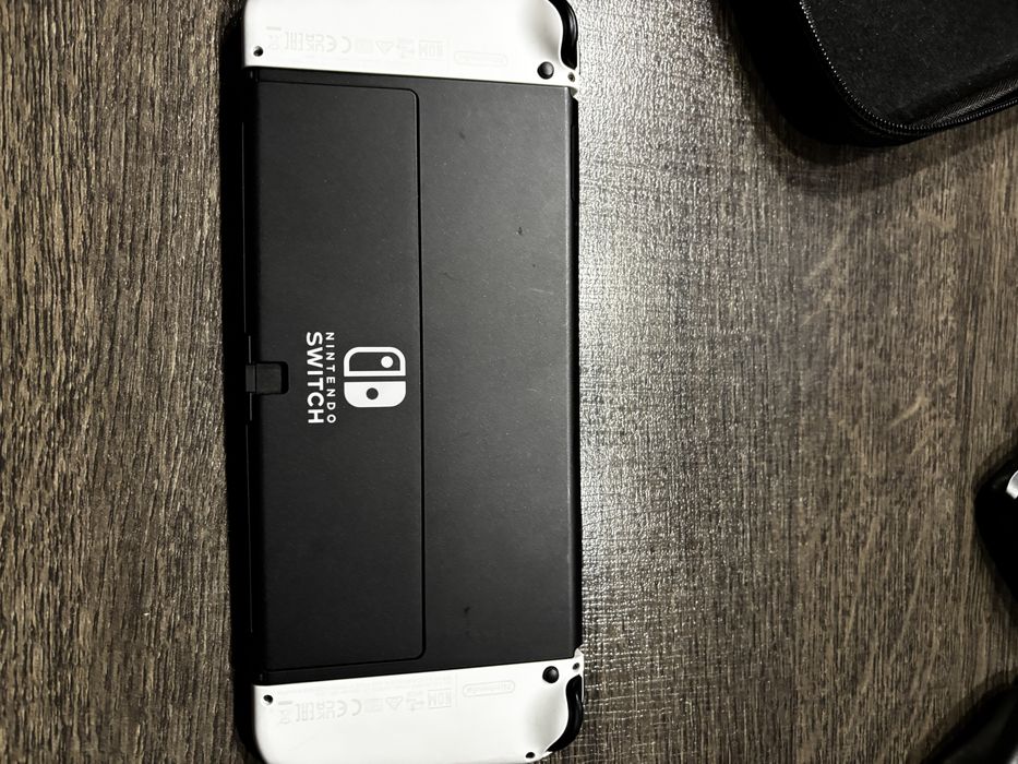 Nintendo Switch, наречен просто OLED