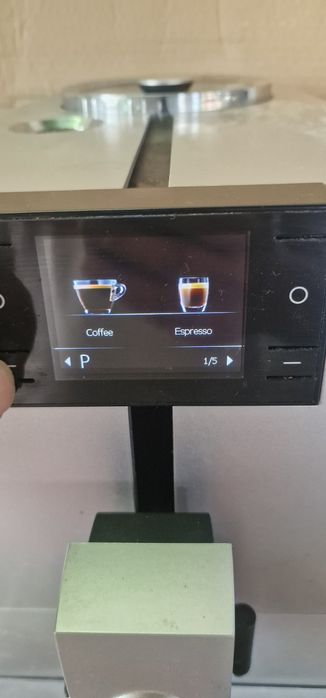 Кафеманашина Jura Ena8