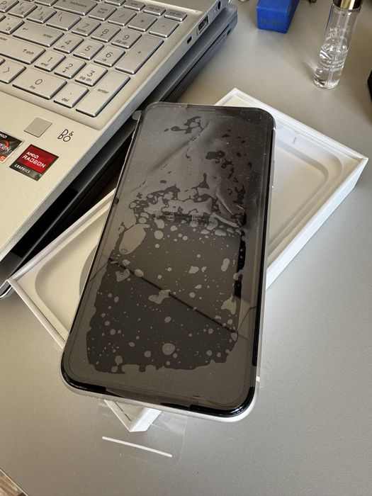 Продам Iphone 11, 64 GB идеал состояние