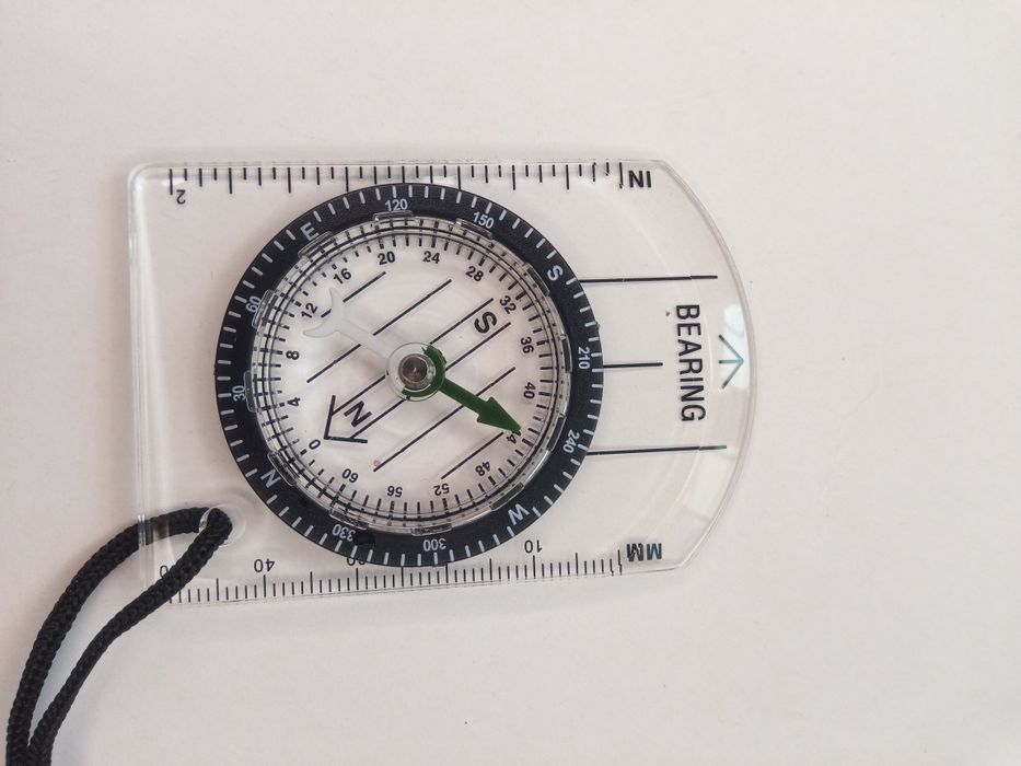 Компас на връвчица