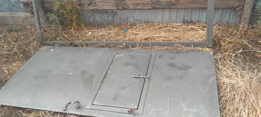 Продам дверь железный бразер