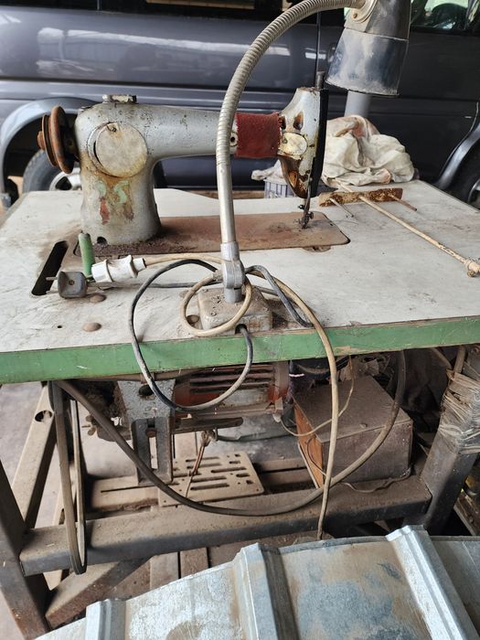 Швейная машинка производственная