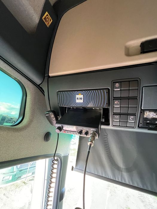 Ansamblu camion & remorcă