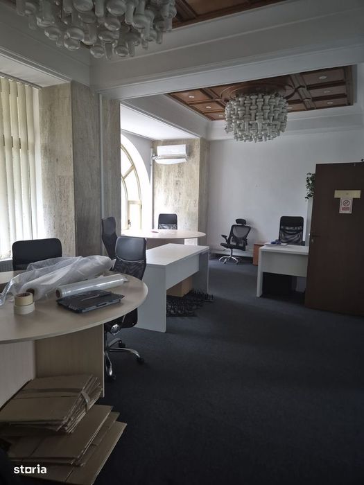 Blvd Unirii 11, spatiu com. si birouri , 625mp, parter si mezanin