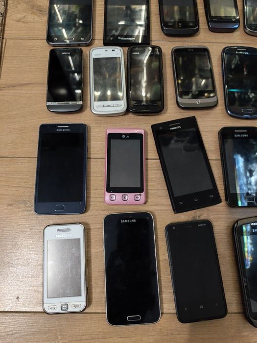 telefoane vechi de colectie cu touch