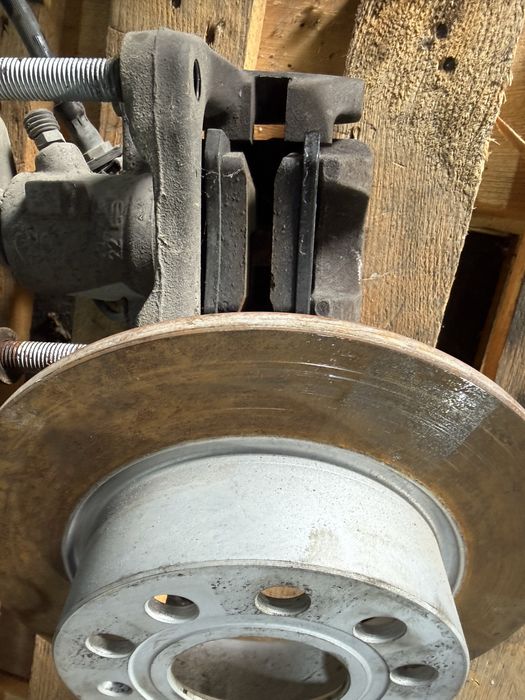 Спирачни дискове , накладки и спирачни апарати за Audi A3  vw