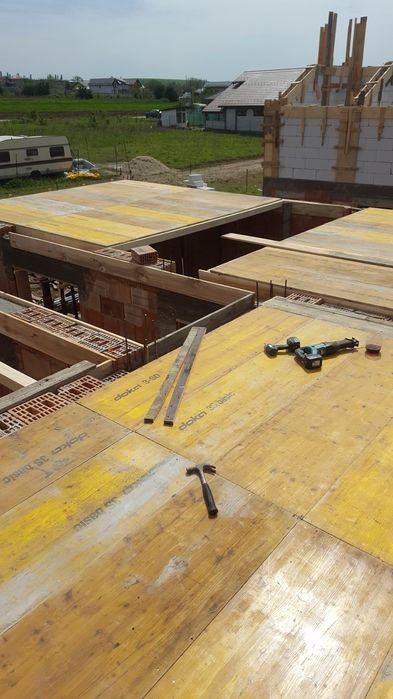 Inchiriez panouri doka