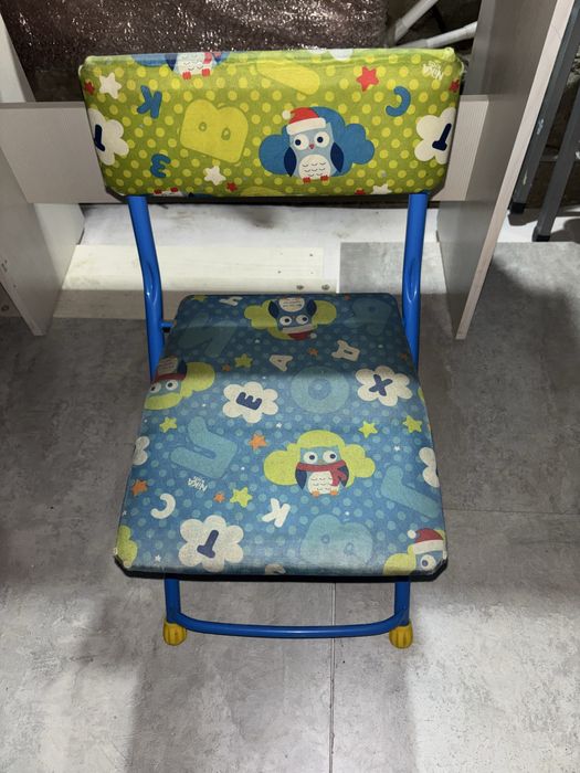 Детский стол со стулом