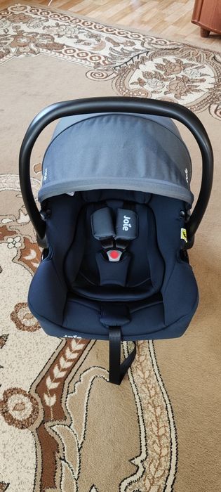 Продам автолюльку  joie