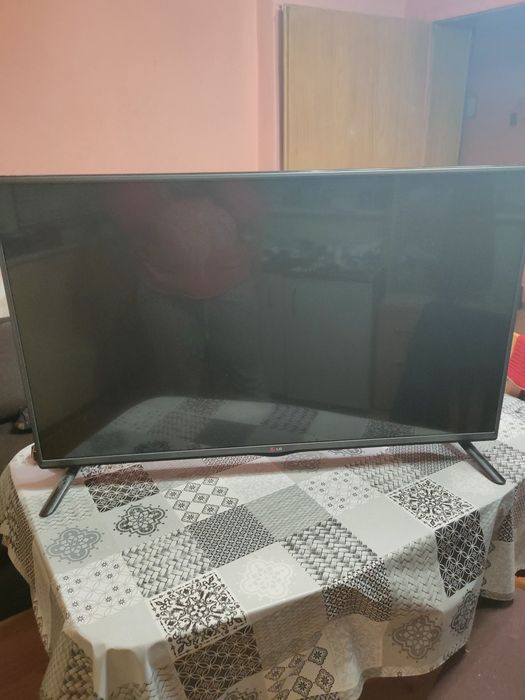 Телевизор LG 42 инча