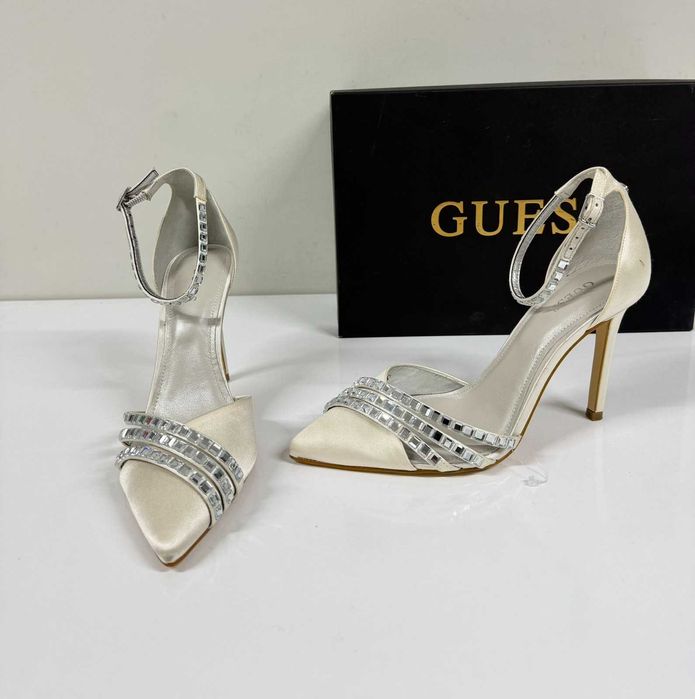 Guess Gadella Естествен сатен