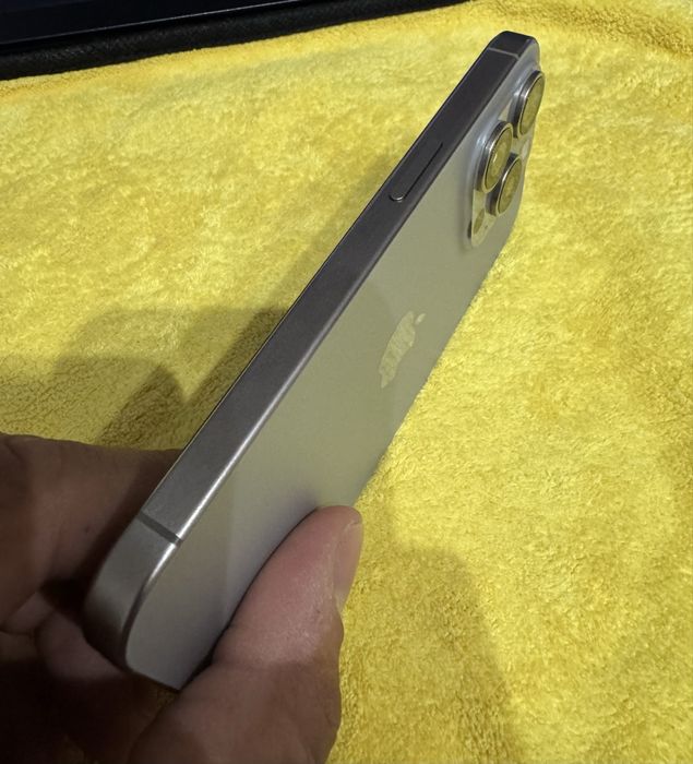 Iphone 15pro EAC 256GB