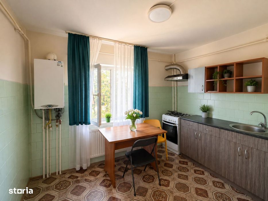 Apartament 3 camere decomandat | Parter | Pelendava