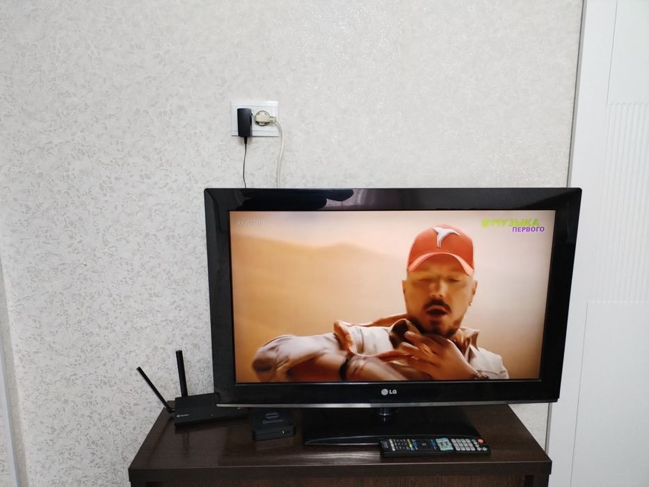 Продам телевизор LG.