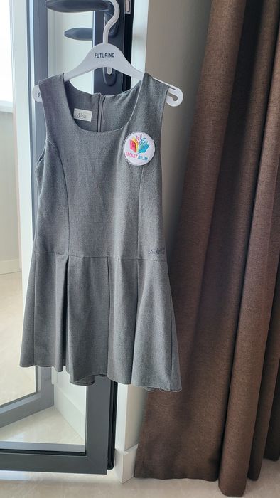 Школьная форма серого цвета