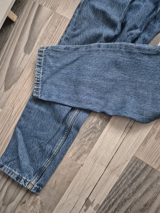 Blugi talie înaltă
