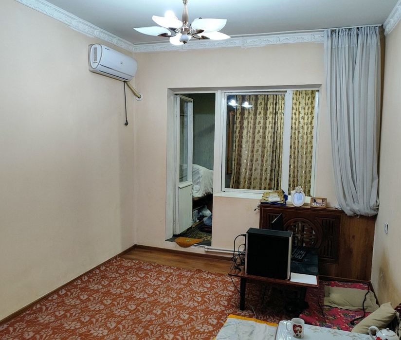 Юнусабад 10, 1(2)/5/5 УлУчШеНкА Неторец Балкон 6 на 2 Средний Ремонт