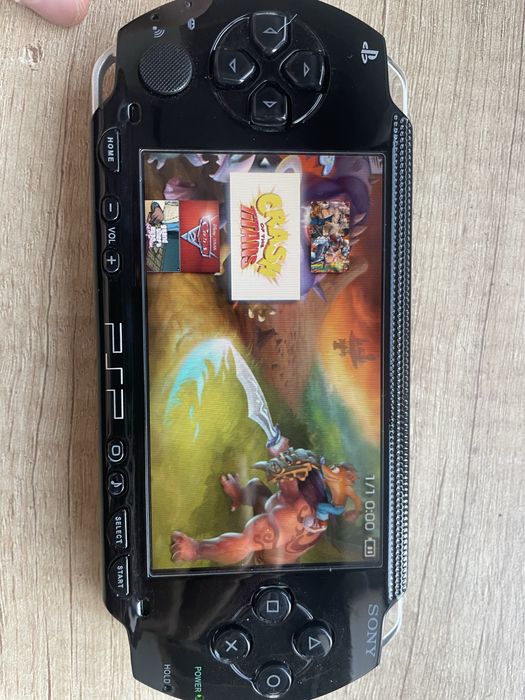 Продам прошитую PSP 1000