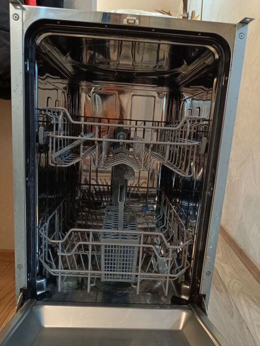 Съдомиялна машина за вграждане Ариели