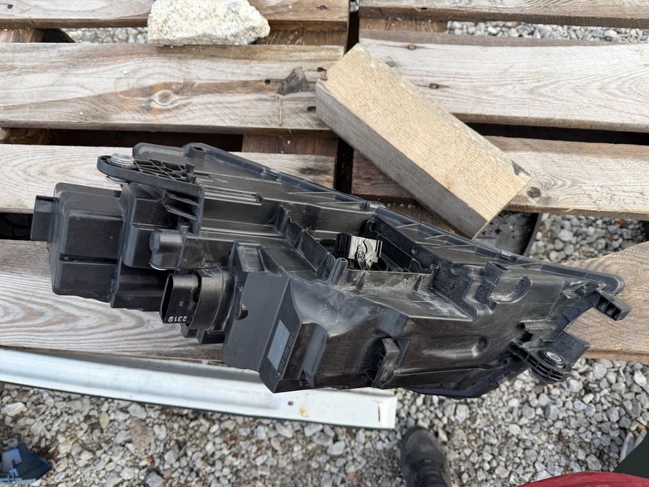 Фар Skoda Octavia 3