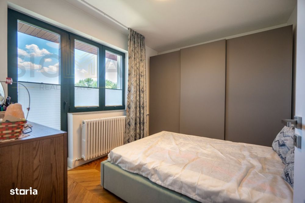 Apartament central, 4 camere, 100 mp, langa UMF
