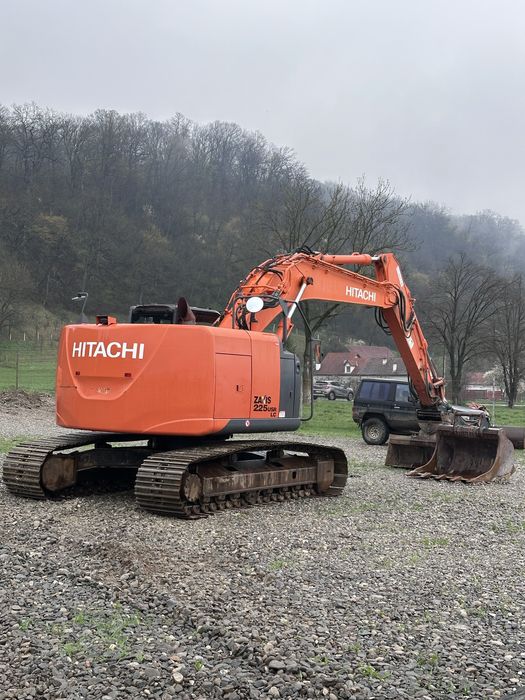 Excavator pe senile Hitachi ZX225 USRLC-5B 2015/9540h/24900kg