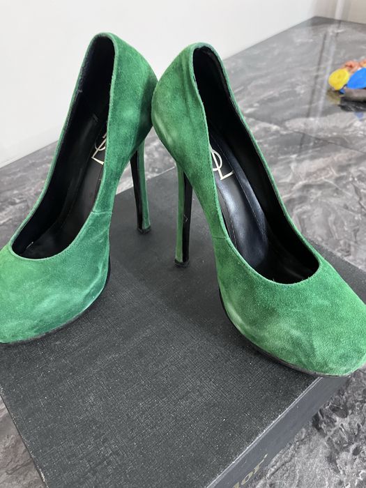 Туфли на высоком каблуке