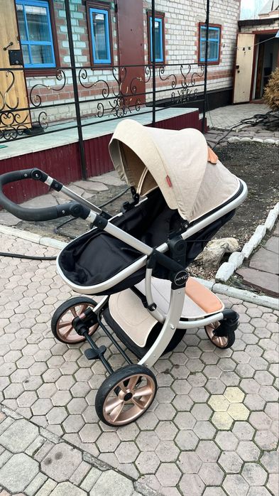 Продам детскую коляску