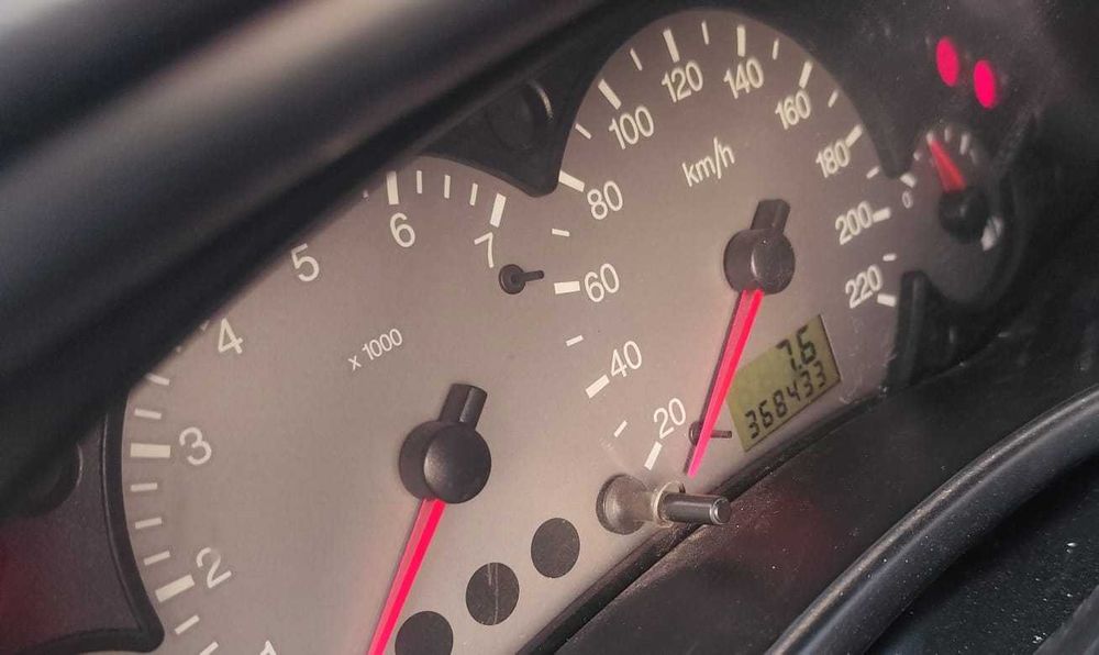 Продам машину (автомобиль) Ford Focus 2001 г