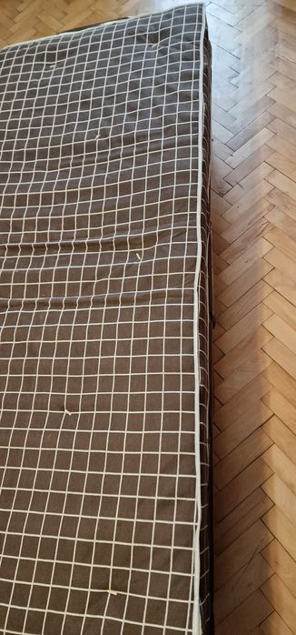 Pat pliant cu saltea inclusă