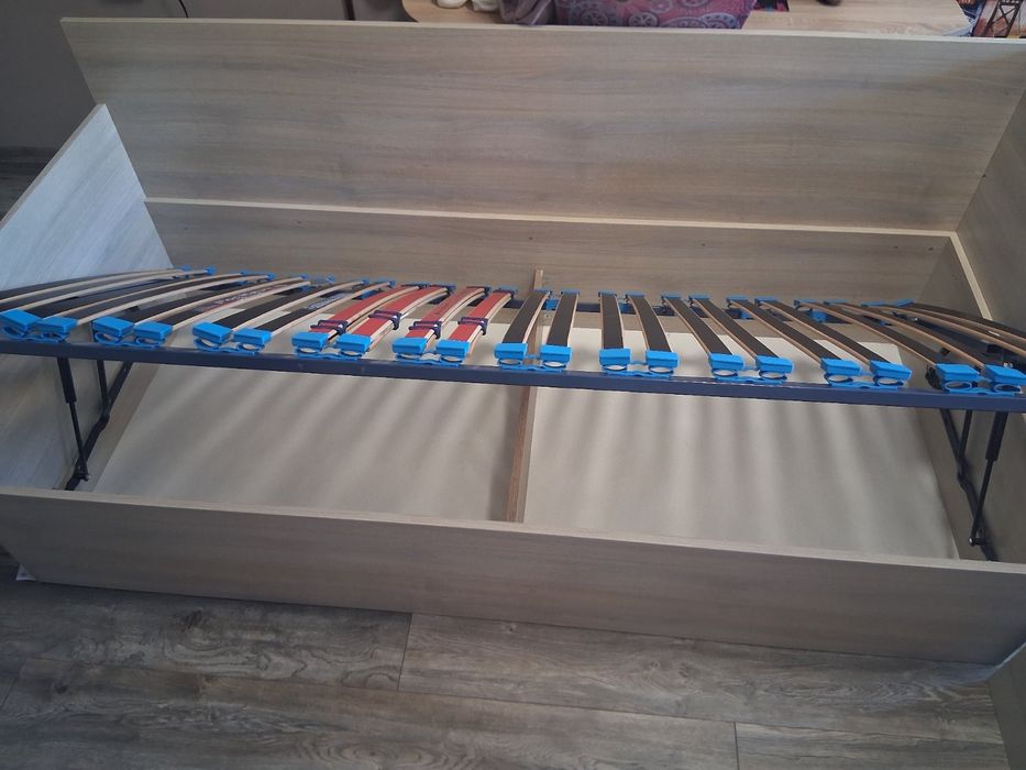 Ъглови легла с матраци и подматрачни рамки