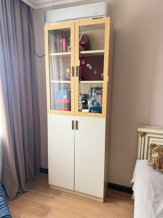 Продаю книжный шкаф