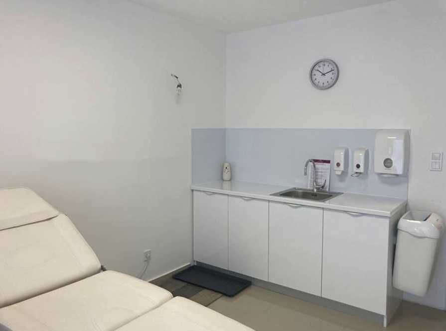 Дава се под наем Тристаен апартамент в София, Дървеница - 100 кв.м за 599 € - Снимка #3