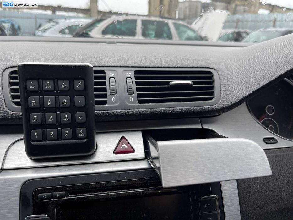 Buton Releu Avarie Avarii cu Sertar Sertare Card Carduri Bord Butoane Volkswagen Passat B6 2005 - 2010 Cod 3C0858407 [AV2955]