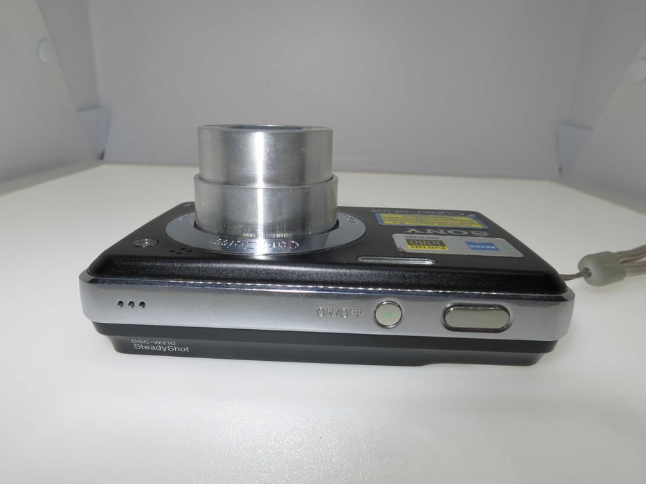 SONY Cyber-shot W210 компактен цифров фотоапарат дигитална камера