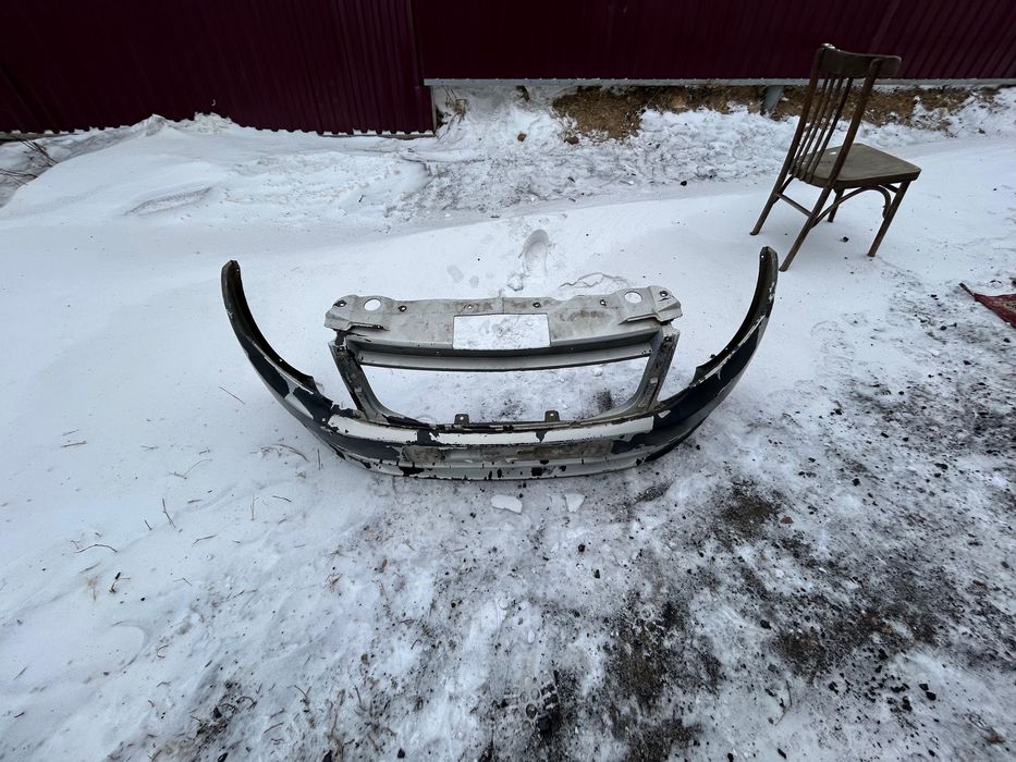 Продам бампер на лада гранта 1