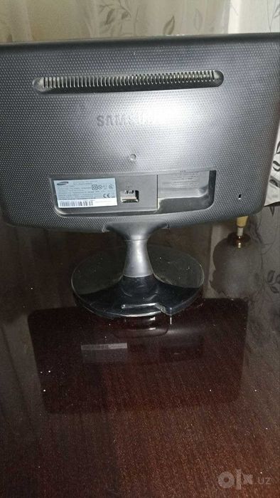 Монитор Samsung 19 дюймов