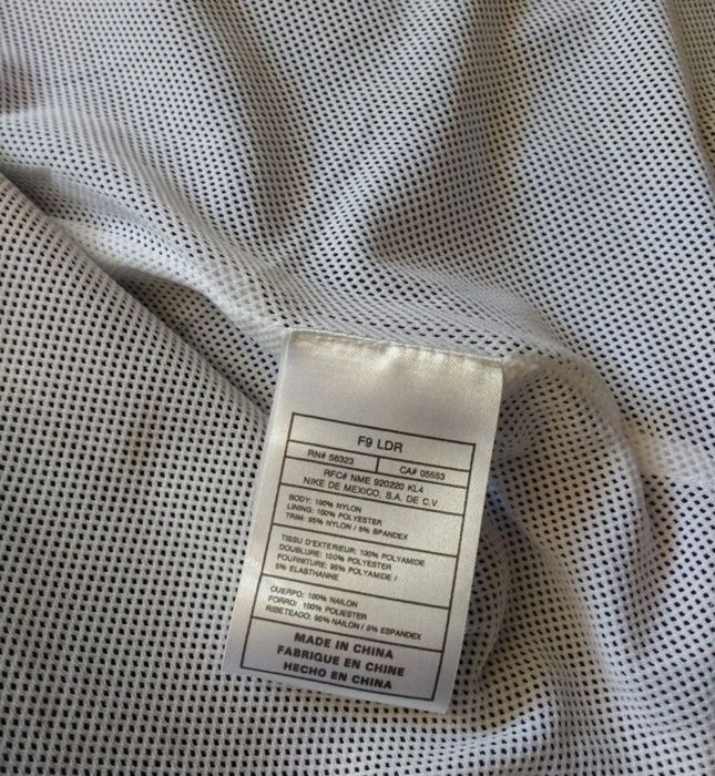 Geaca damă Nike din fâș mărimea L