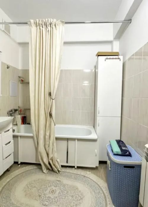 продам 4-х ком. 96кв. 6мкр. 1-этаж