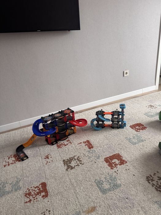 Продам парковку доя машинок